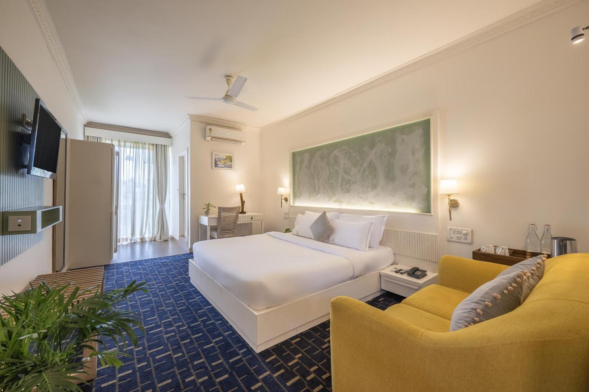 Отель Echor Samara Morjim Goa Sea View Restro Экстерьер фото
